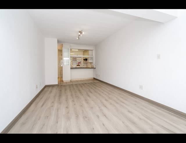 1 BEDROOM RETIREMENT UNIT FOR SALE IN BRYANSTON